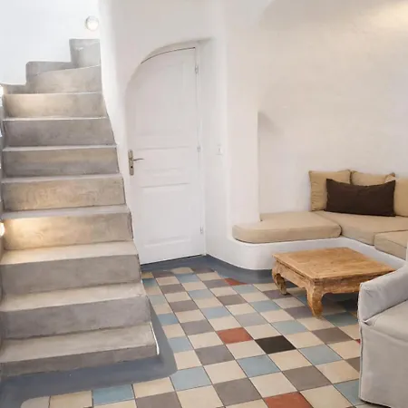 Ikastikies מלון דירות