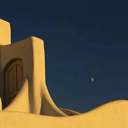 إيكاسيكتيس سويتس 4* ثيرا