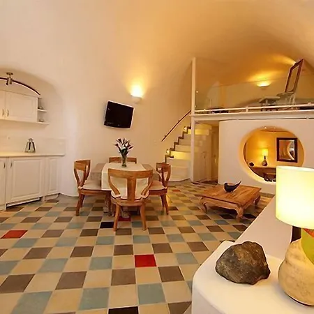 Ikastikies 4* Fira (Santorini)