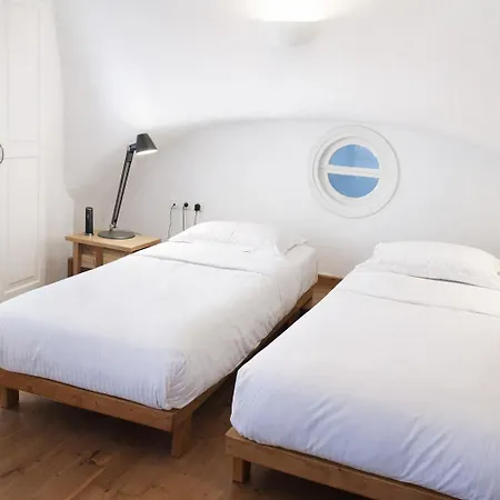 Ikastikies Fira (Santorini)