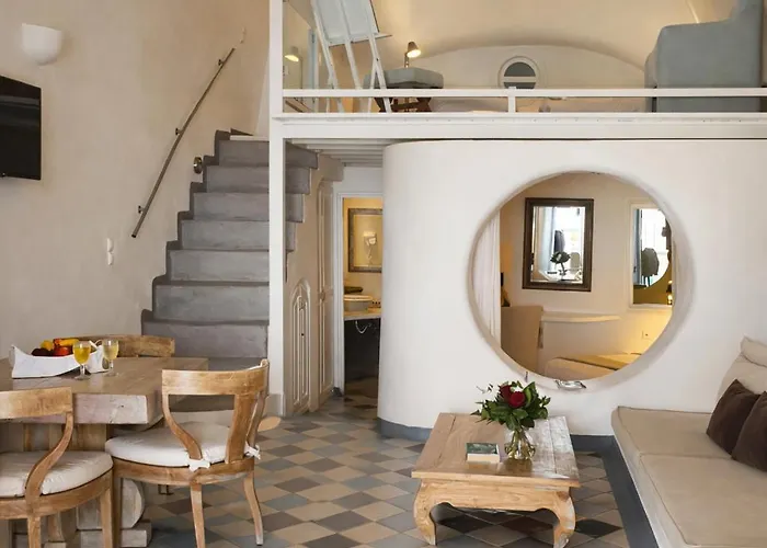 Ikastikies 4* Fira (Santorini)