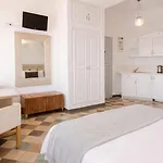 Apartahotel Ikastikies