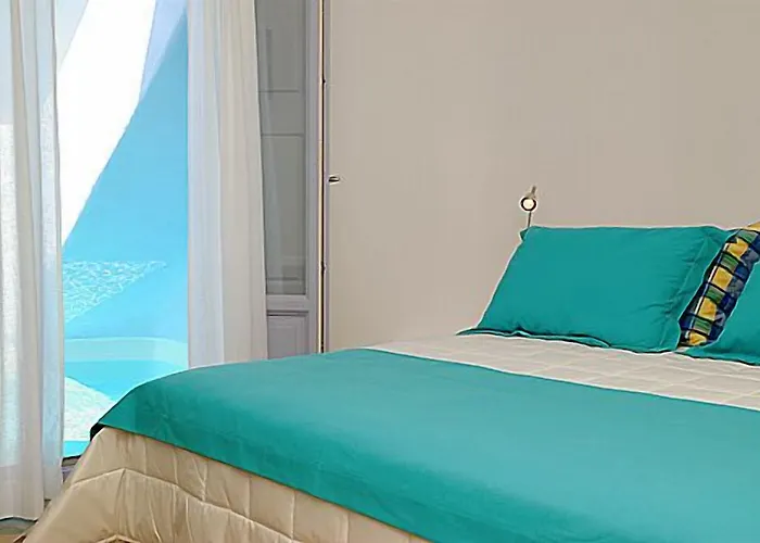 Apartahotel Ikastikies Fira (Santorini)